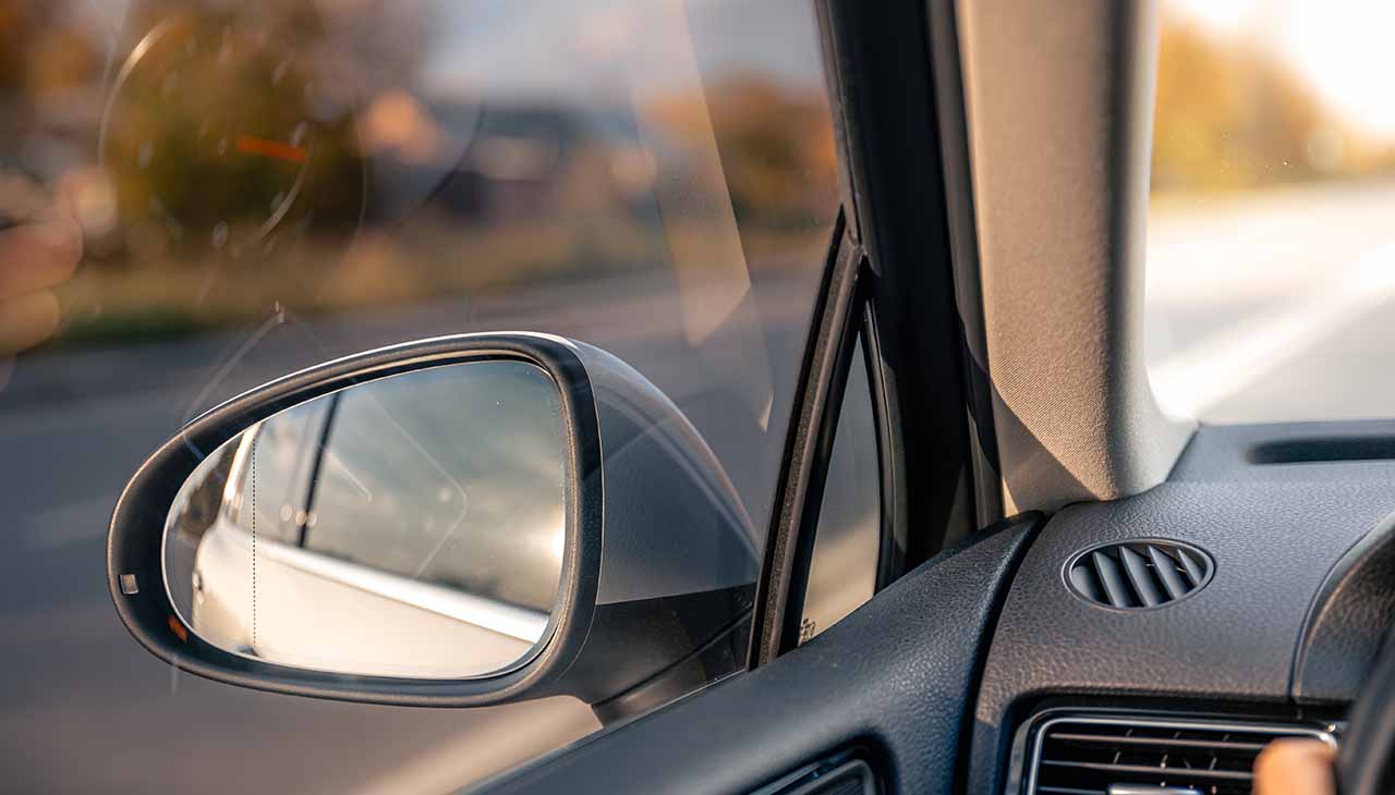 Clear Reflections Ahead Signs You Need to Replace Your Car Mirrors